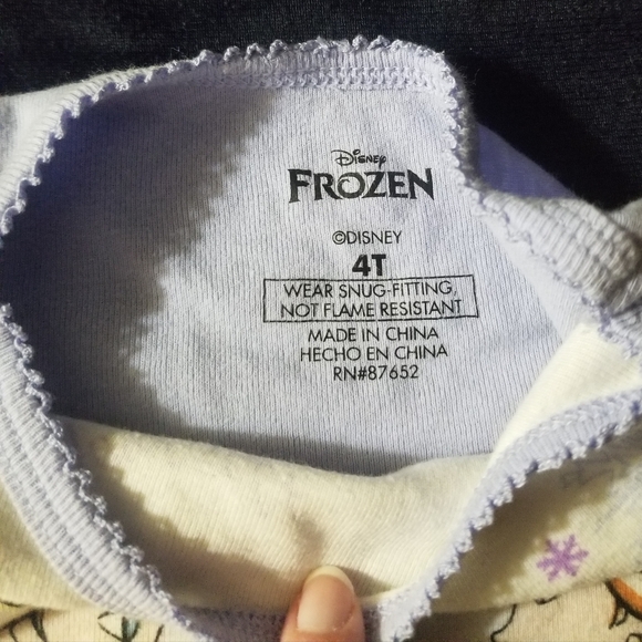 Beautiful Frozen kids pjs- top & pants - Picture 3 of 7